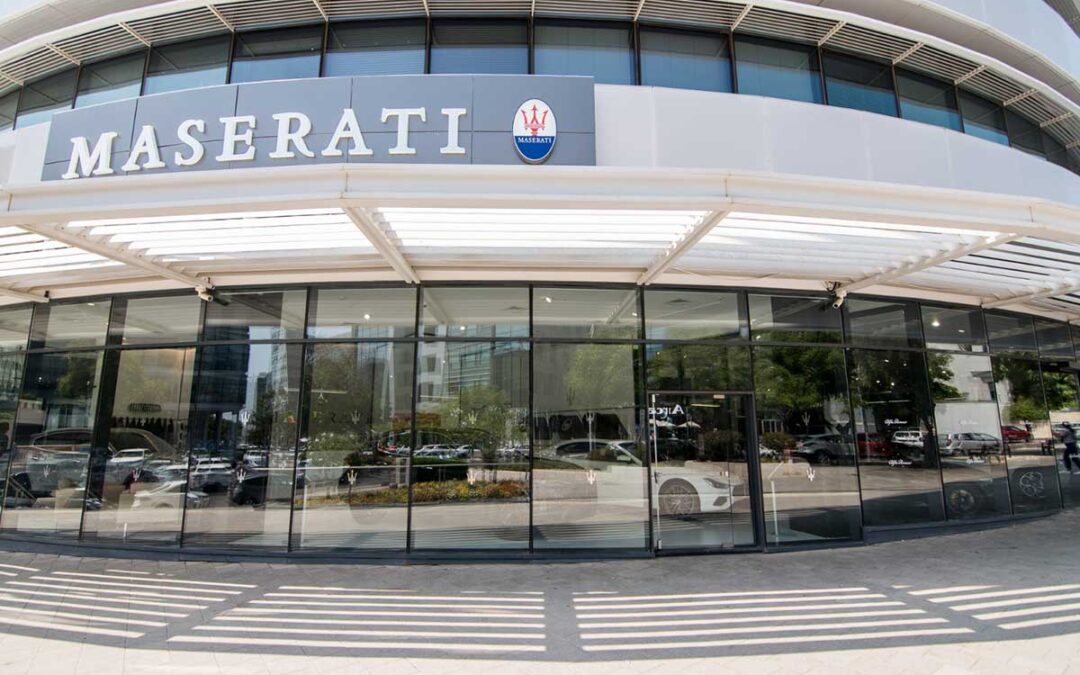 בניית אולם תצוגה Maserati